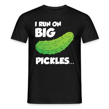 I Run On Big Pickles - Männer T-Shirt - Schwarz - Vorne - AI Model Male 178 light (178cm)