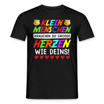 Kleine Menschen brauchen großes Herz Erzieherin - Männer T-Shirt - Schwarz - Vorne - AI Model Male 178 light (178cm)