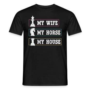 My Wife My Horse My House lustiges Schach - Männer T-Shirt - Schwarz - Vorne - AI Model Male 178 light (178cm)