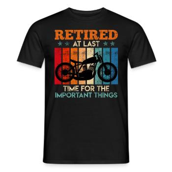 Motorcyclists retire Retirement - Men's T-Shirt - black - Front - AI Model Male 178 light (178cm)