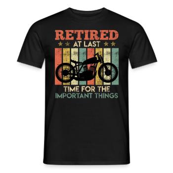 Motorcyclists retire Retirement - Men's T-Shirt - black - Front - AI Model Male 178 light (178cm)