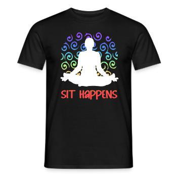 Sit Happens Funny Yoga - Männer T-Shirt - Schwarz - Vorne - AI Model Male 178 light (178cm)