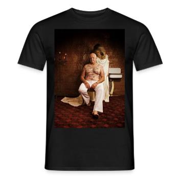 Lucifer. The fallen angel. - Männer T-Shirt - Schwarz - Vorne - AI Model Male 178 light (178cm)