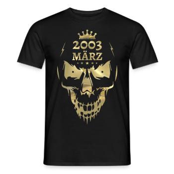 März 2023 Totenkopf Gold - Männer T-Shirt - Schwarz - Vorne - AI Model Male 178 light (178cm)