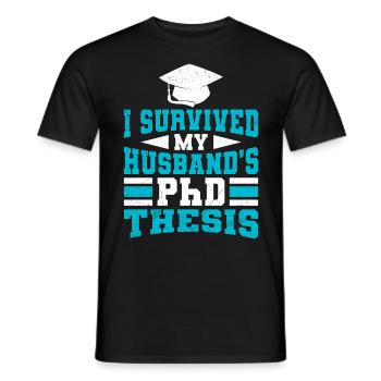 Mon mari est titulaire d’un doctorat, d’un doctorat - T-shirt homme - noir - Devant - AI Model Male 178 light (178cm)