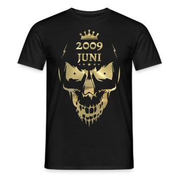 Juni 2009 Totenkopf Gold - Männer T-Shirt - Schwarz - Vorne - AI Model Male 178 light (178cm)