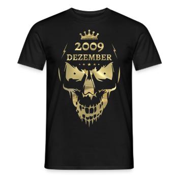 Dezember 2009 Totenkopf Gold - Männer T-Shirt - Schwarz - Vorne - AI Model Male 178 light (178cm)
