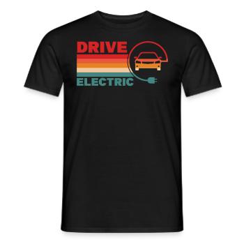 Retro Drive Electric For Electric Car User - Männer T-Shirt - Schwarz - Vorne - AI Model Male 178 light (178cm)