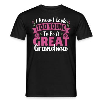 Je sais que j’ai l’air trop jeune pour être une arrière-grand-mère - T-shirt homme - noir - Devant - AI Model Male 178 light (178cm)