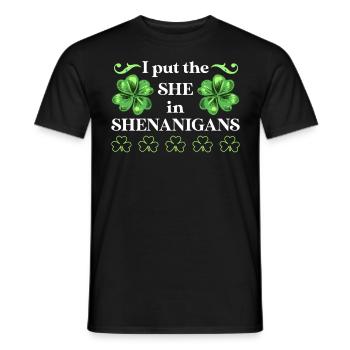 J’ai mis le She in Shenanigans St Patrick’s Day - T-shirt homme - noir - Devant - AI Model Male 178 light (178cm)
