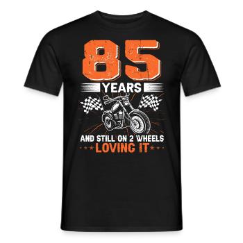 85 ans et toujours sur 2 roues 85e anniversaire - T-shirt homme - noir - Devant - AI Model Male 178 light (178cm)