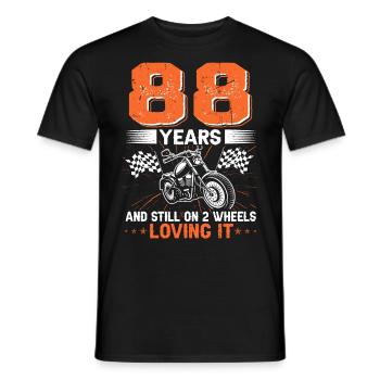 88 ans et toujours sur 2 roues 88e anniversaire - T-shirt homme - noir - Devant - AI Model Male 178 light (178cm)