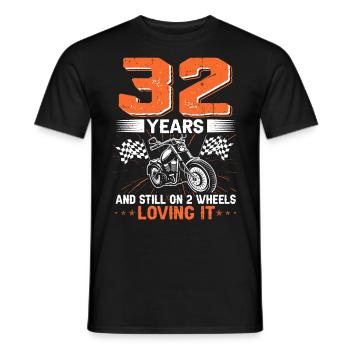 32 ans et toujours sur 2 roues 32e anniversaire - T-shirt homme - noir - Devant - AI Model Male 178 light (178cm)