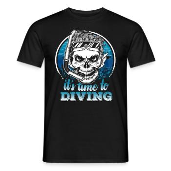 C’est l’heure de la plongée - T-shirt Plongée sous-marine - T-shirt homme - noir - Devant - AI Model Male 178 light (178cm)