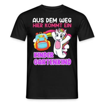 Aus dem Weg hier kommt ein Kinder Gartenkind - Männer T-Shirt - Schwarz - Vorne - AI Model Male 178 light (178cm)