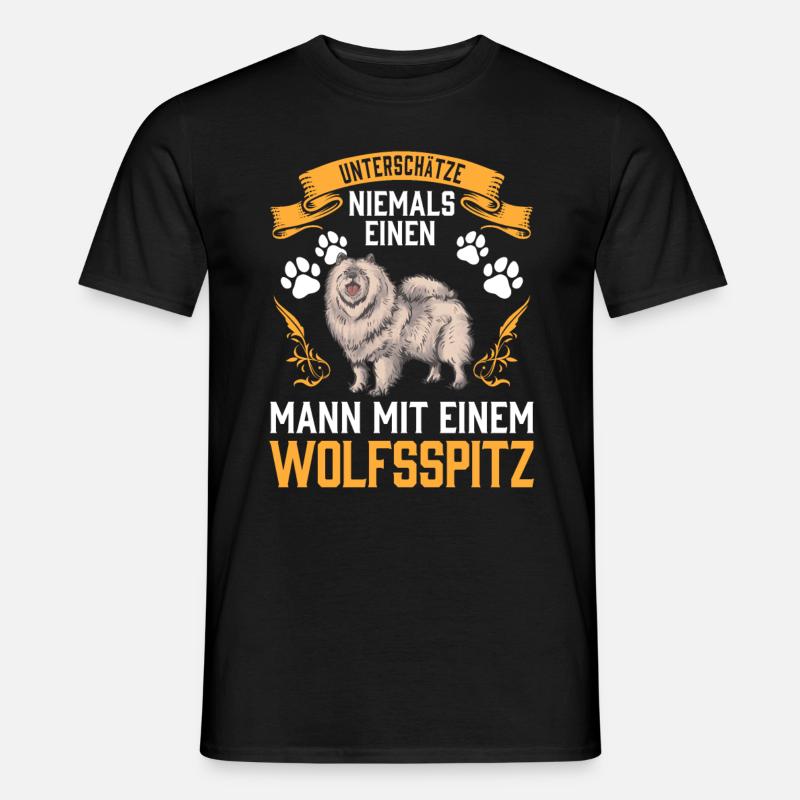 Mann mit Wolfsspitz Deutscher Keeshond - Männer T-Shirt - Schwarz