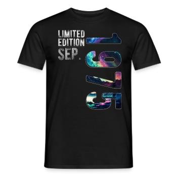 Year 1975 September Birthday Northern Lights - Men's T-Shirt - black - Front - AI Model Male 178 light (178cm)