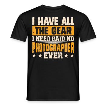Photographer - Men's T-Shirt - black - Front - AI Model Male 178 light (178cm)