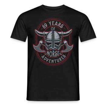 69 ans d’aventures nordiques - 69e anniversaire - T-shirt homme - noir - Devant - AI Model Male 178 light (178cm)