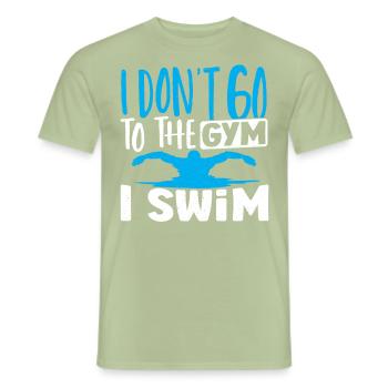 Schwimmer Ich gehe nicht ins Fitnessstudio Ich - Männer T-Shirt - Sage - Vorne - AI Model Male 178 light (178cm)