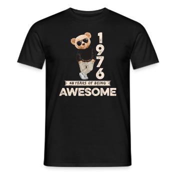 1976 Geburtstag Teddy Bär Being Awesome Orignal - Männer T-Shirt - Schwarz - Vorne - AI Model Male 178 light (178cm)