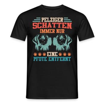 Labrador Herrchen PELZIGER SCHATTEN Labrador - Männer T-Shirt - Schwarz - Vorne - AI Model Male 178 light (178cm)