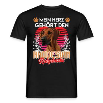Ridgeback MEIN HERZ GEHÖRT DEN RHODESIAN RIDGEBACK - Männer T-Shirt - Schwarz - Vorne - AI Model Male 178 light (178cm)