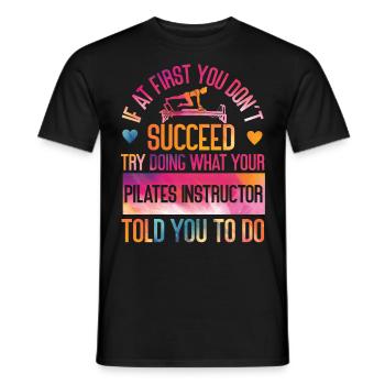 Instructeur de Pilates Enseignant - T-shirt homme - noir - Devant - AI Model Male 178 light (178cm)