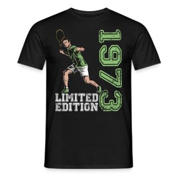 Édition limitée 1973 Tennis en édition limitée - T-shirt homme - noir - Devant - AI Model Male 178 light (178cm)