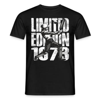 Édition limitée 1973 Édition limitée Cricket - T-shirt homme - noir - Devant - AI Model Male 178 light (178cm)