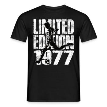 Édition limitée 1977 Édition limitée Football - T-shirt homme - noir - Devant - AI Model Male 178 light (178cm)