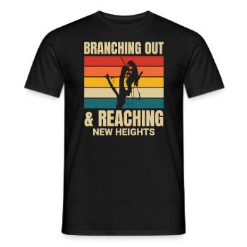 Baumpfleger Baumchirurg Kletterer Klettertrimmer - Männer T-Shirt - Schwarz - Vorne - AI Model Male 178 light (178cm)