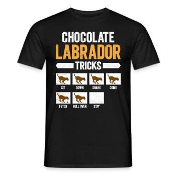 Brauner Labrador CHOCOLATE LABRADOR TRICKS Lustig - Männer T-Shirt - Schwarz - Vorne - AI Model Male 178 light (178cm)