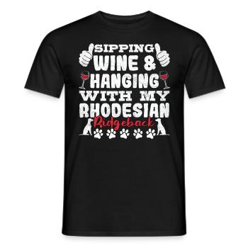 Rhodesian Ridgeback SIROTER DU VIN ET TRAÎNER AVEC - T-shirt homme - noir - Devant - AI Model Male 178 light (178cm)