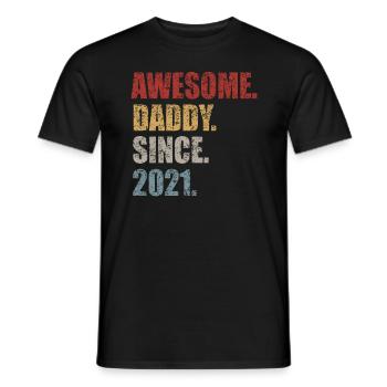 Awesome Daddy Since 2021 Father's Day Retro - Men's T-Shirt - black - Front - AI Model Male 178 light (178cm)