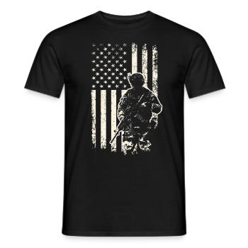 Soldat et drapeau des États-Unis – Journée des anciens combattants du 4 juillet - T-shirt homme - noir - Devant - AI Model Male 178 light (178cm)