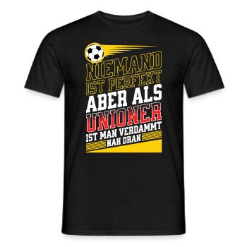 Personne n’est parfait, mais en tant qu’Unionien, il est proche - T-shirt homme - noir - Devant - AI Model Male 178 light (178cm)