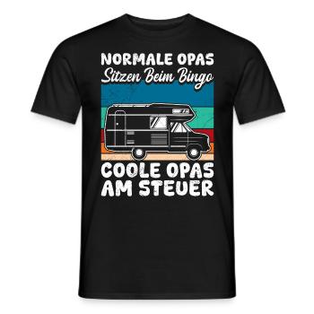 Opi NORMALE OPAS SPIELEN BINGO COOLE AM STEUER - Männer T-Shirt - Schwarz - Vorne - AI Model Male 178 light (178cm)