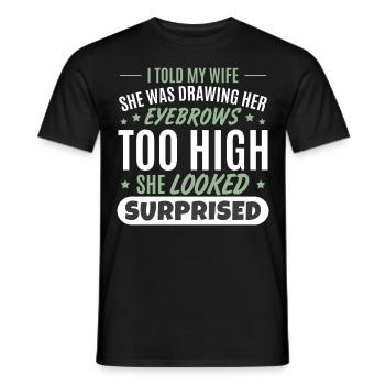 Ehefrau Ehemann Lustiges Hemd - Männer T-Shirt - Schwarz - Vorne - AI Model Male 178 light (178cm)