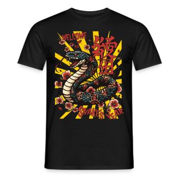 Grüne Holzschlange im Anime-Stil. Alles Gute zum neuen Jahr! - Männer T-Shirt - Schwarz - Vorne - AI Model Male 178 light (178cm)