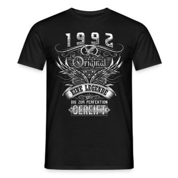 Original 1992 Geburtstag Geburtsjahr 1992 Männer - Männer T-Shirt - Schwarz - Vorne - AI Model Male 178 light (178cm)