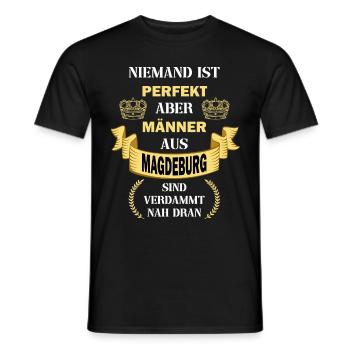 Magdeburg Deutschland Stadt Männer Perfekt Spruch - Männer T-Shirt - Schwarz - Vorne - AI Model Male 178 light (178cm)