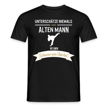 Alter Mann Karate Schwarzer Gürtel Kampfsport - Männer T-Shirt - Schwarz - Vorne - AI Model Male 178 light (178cm)
