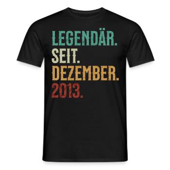 Legendär. Seit. Dezember. 2013. Retro Birthday - Männer T-Shirt - Schwarz - Vorne - AI Model Male 178 light (178cm)