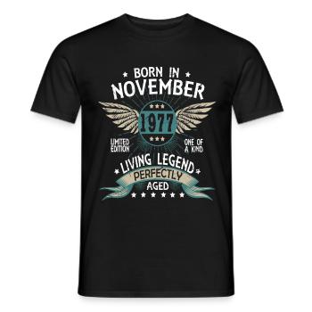 Born in November 1977 - Männer T-Shirt - Schwarz - Vorne - AI Model Male 178 light (178cm)