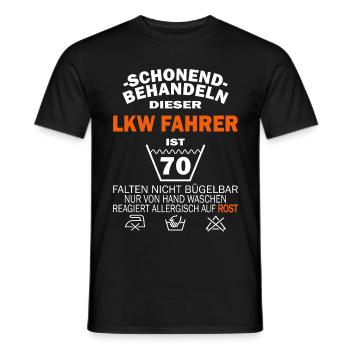 LKW Fahrer - Trucker Lastwagenfahrer - Männer T-Shirt - Schwarz - Vorne - AI Model Male 178 light (178cm)