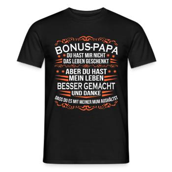 Bonus Papa Stiefvater Geschenk Pflegevater - Männer T-Shirt - Schwarz - Vorne - AI Model Male 178 light (178cm)