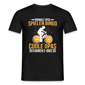 Normale Opas spielen Bingo coole Opas fahren EBike - Männer T-Shirt - Schwarz - Vorne - AI Model Male 178 light (178cm)