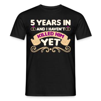 Hochzeit 5 Jahre Verheiratet Ringträger - Männer T-Shirt - Schwarz - Vorne - AI Model Male 178 light (178cm)