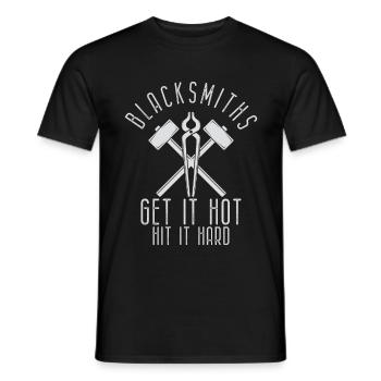 Schmied Hufschmied Amboss Schmiedeeisen - Männer T-Shirt - Schwarz - Vorne - AI Model Male 178 light (178cm)
